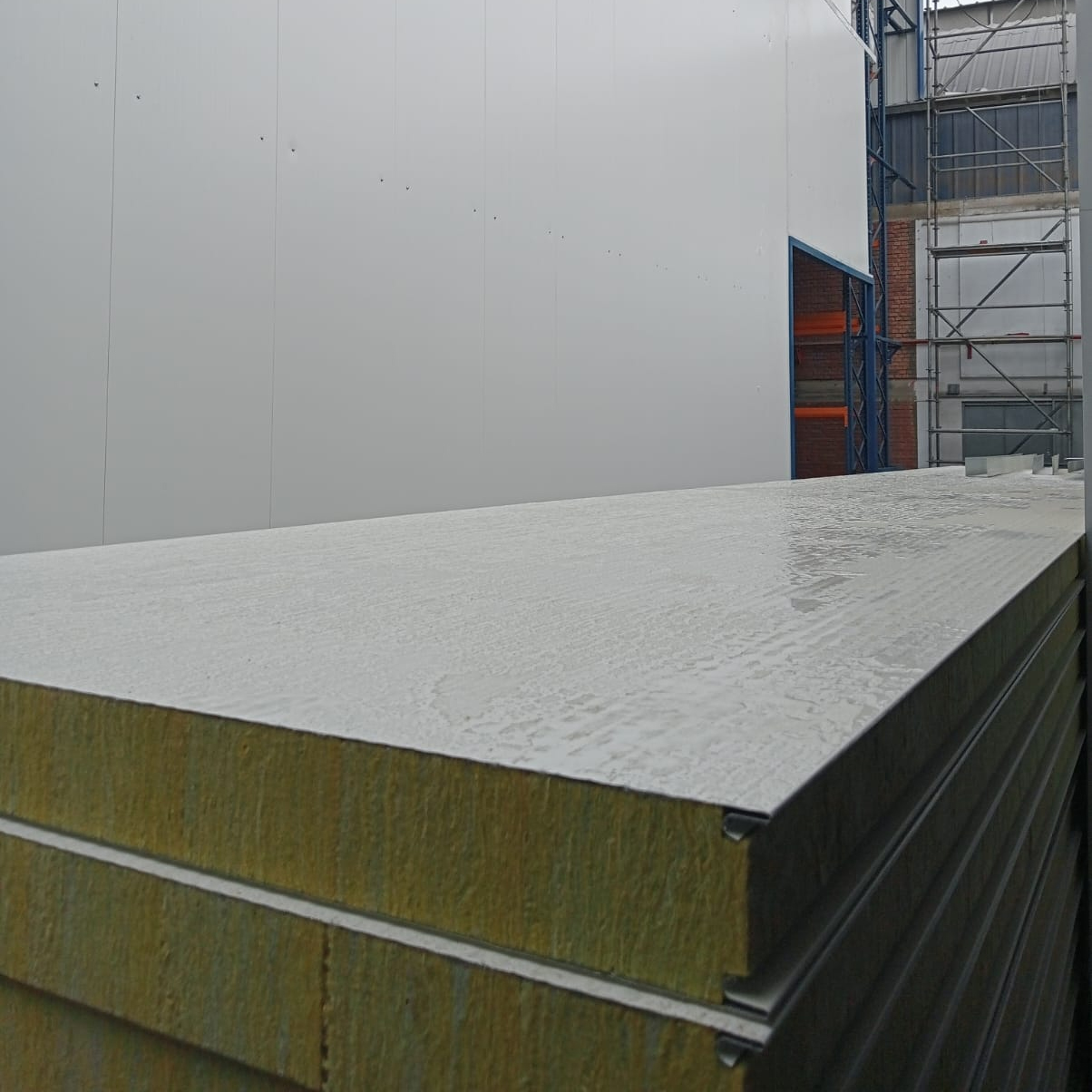 Instalación de Paneles Sandwich